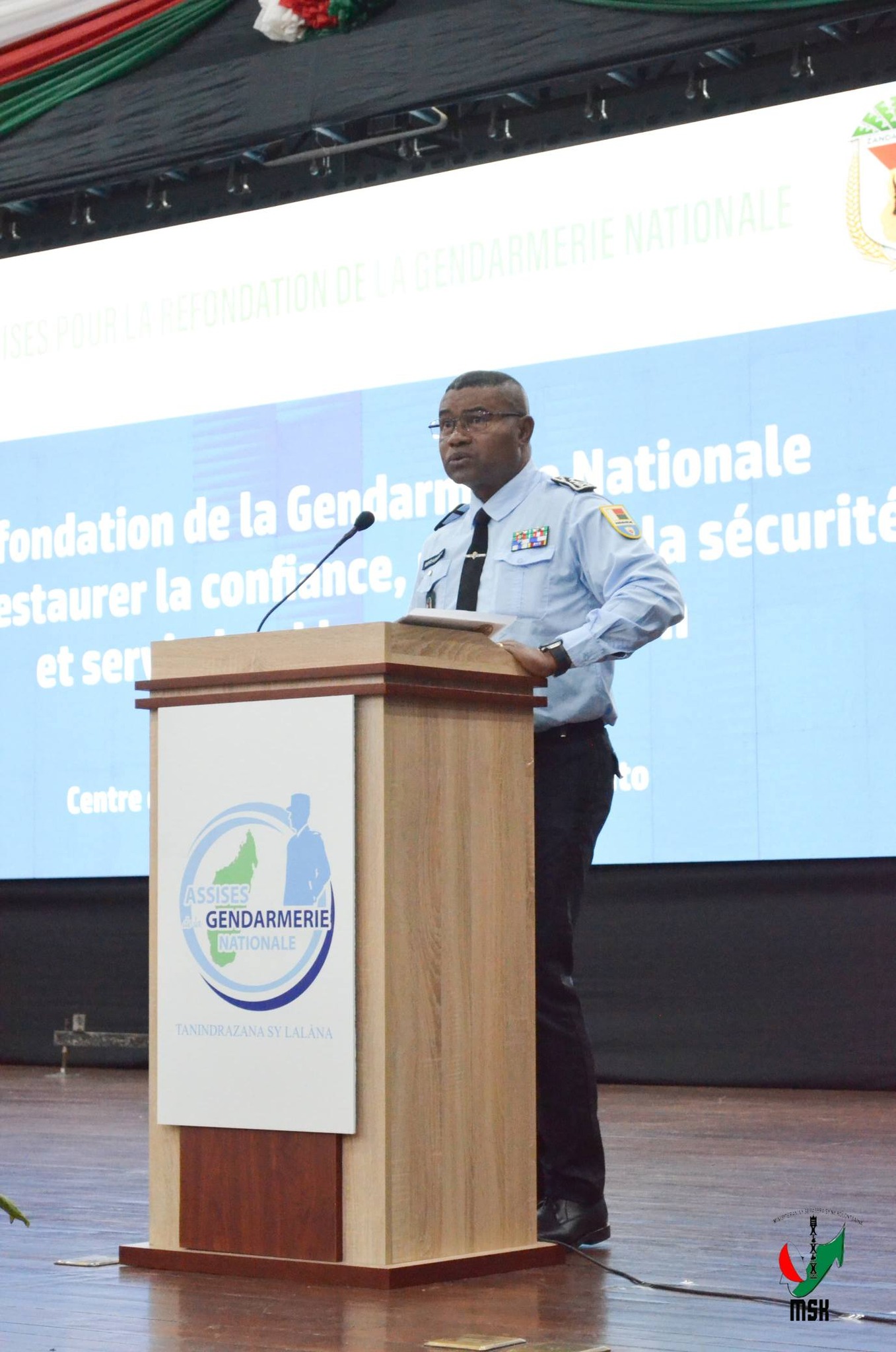 FIKAONANDOHA HO FANAVAOZANA NY ZANDARIMARIAM-PIRENENA