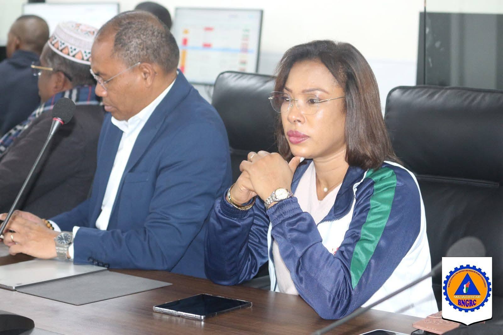 RIVODOZA GEZANI: FIVORIANA STRATEJIKA MAIKA NOTARIHIN' NY MINISI-PANJAKANA MIADIDY NY FANAVAOZANA TETO ANIVON' NY CNCOU-BNGRC