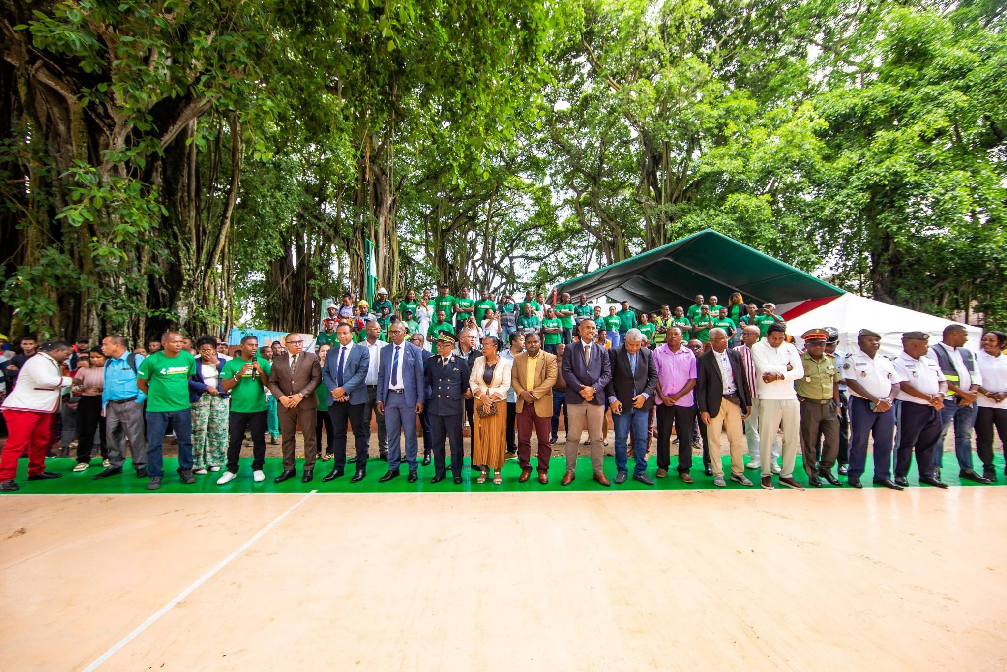 MISITRAKA NY FANAVAOZANA NY KIANJA VAVITIANA AMPASIMAZAVA NY REHETRA.