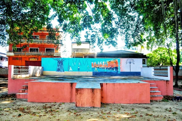 MISITRAKA NY FANAVAOZANA NY KIANJA VAVITIANA AMPASIMAZAVA NY REHETRA.