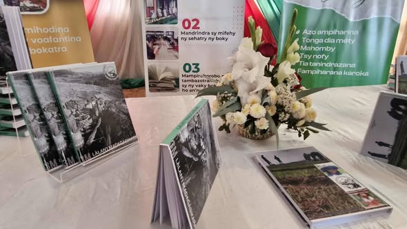 𝐋À𝐋A𝐍’𝐈 𝐌A𝐃A𝐆A𝐒I𝐊A𝐑A