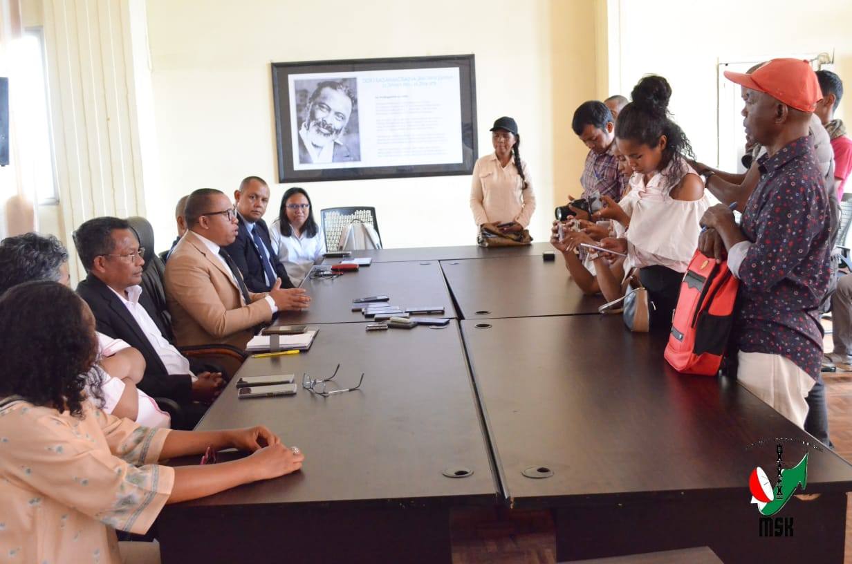 NY SAMY MPANAO GAWETY NO HITARIKA NY FANOHIZANA NY FAKAN-KEVITRA ISAM-PARITRA HO FANATSARANA NY LALANA MIFEHY NY SERASERA.