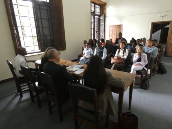 HISITRAKA FIOFANANA MOMBA NY FITANTANANA MOZEA SY TRANOMBAKOKA NY MINISITERAN’NY SERASERA SY NY KOLONTSAINA