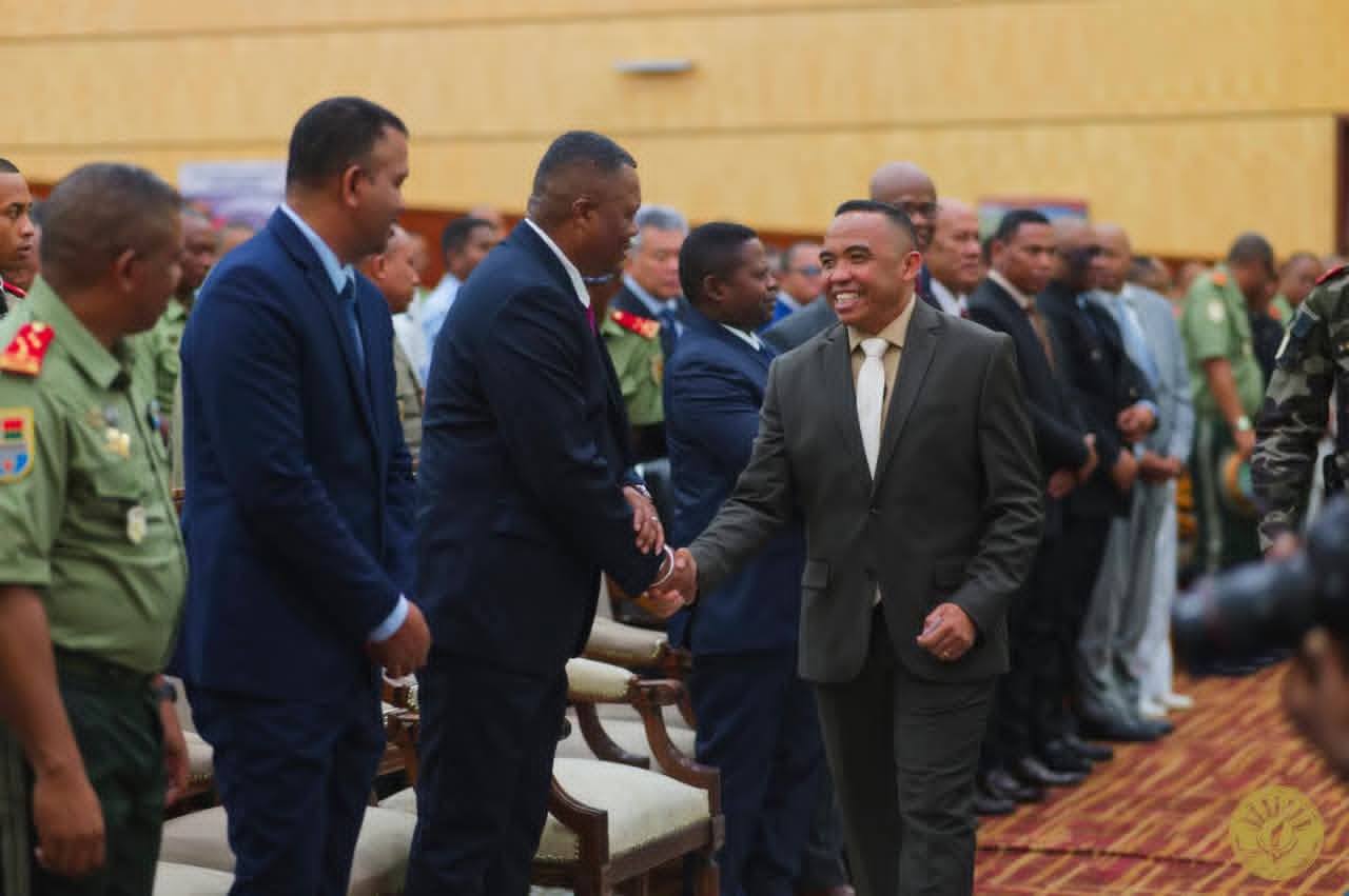 NITARIKA NY FIKAONANDOHAN’NY TAFIKIA NANOMBOKA ANDROANY NY FIHOHAN’NY FANAVAOZANA NY REPOBLIKAN’I MADAGASIKARA NIARAKA TAMIN’IREO MPANOLOTSAINA AVON’NY FANAVAOZANA