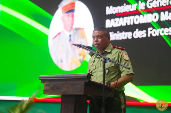 NITARIKA NY FIKAONANDOHAN’NY TAFIKIA NANOMBOKA ANDROANY NY FIHOHAN’NY FANAVAOZANA NY REPOBLIKAN’I MADAGASIKARA NIARAKA TAMIN’IREO MPANOLOTSAINA AVON’NY FANAVAOZANA