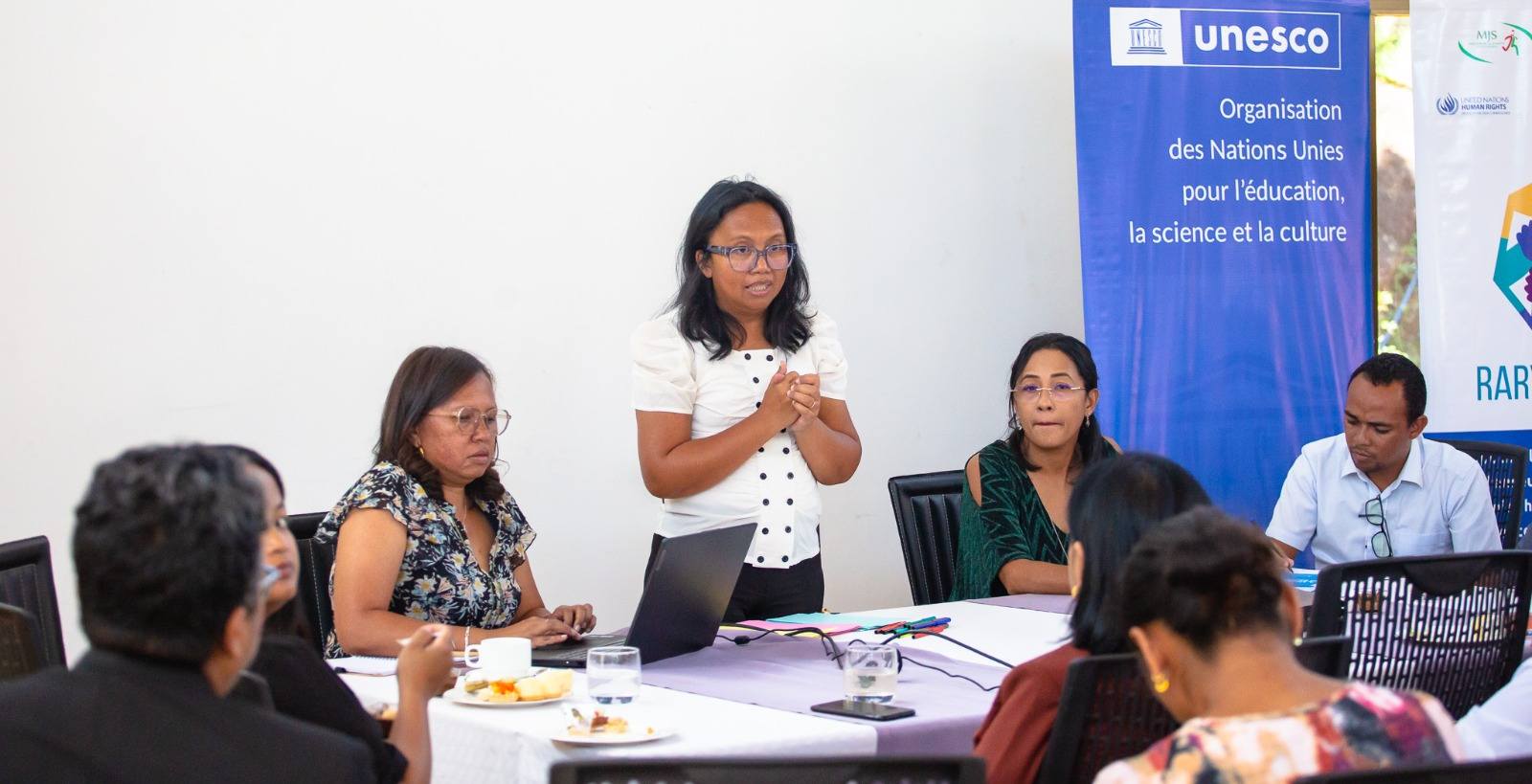 ATRIKASA FANOMBOHAN' NY TETIKASA MOMBA NY FAHALALAHANA MANEHO HEVITRA, IREO FITAOVAN-TSERASERA VAOVAO, FAMPIROBOROBOANA NY ORINASAN-TSERASERA MALALAKA, MAHALEOTENA SY MAROLOKO