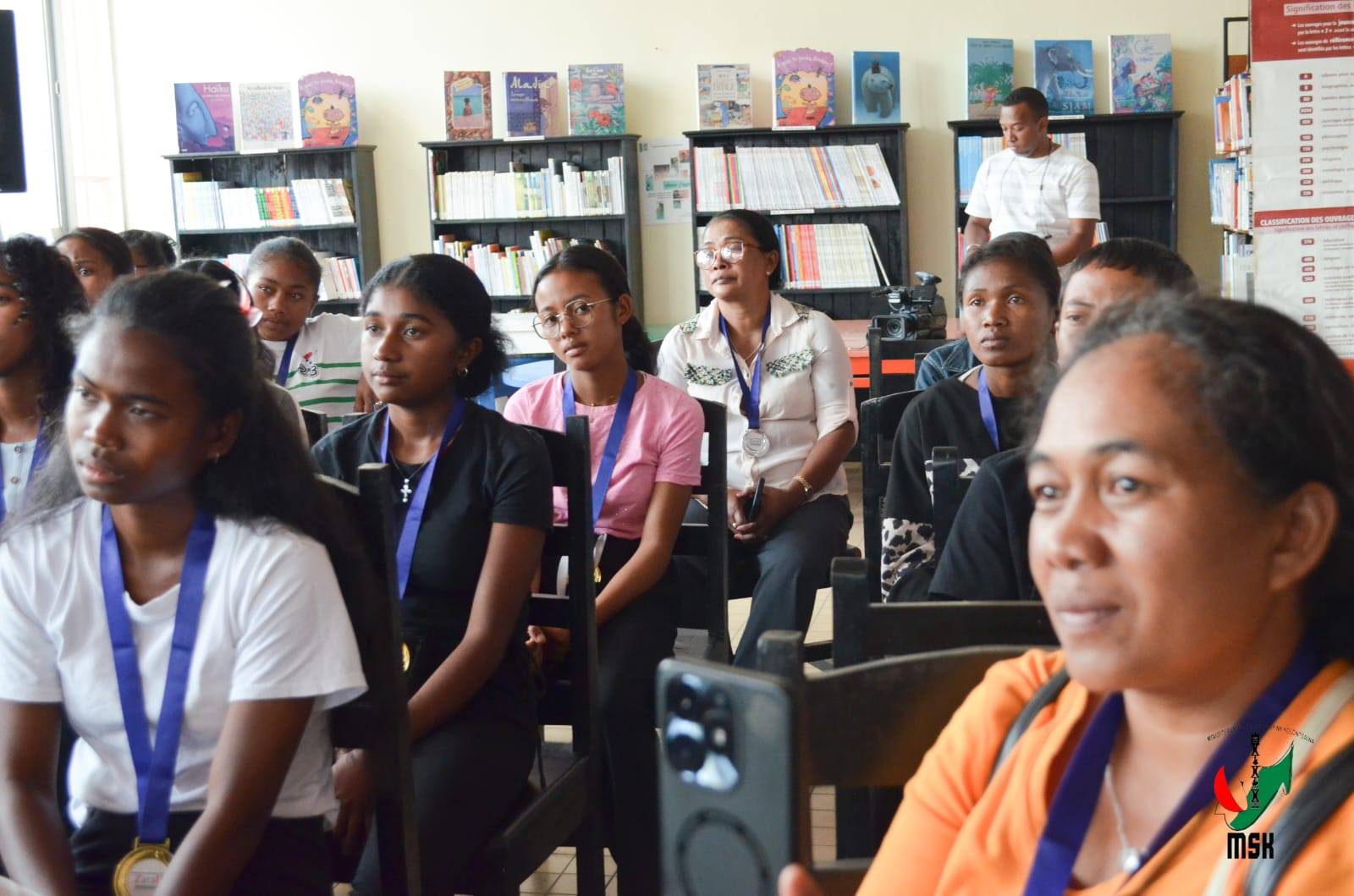 ZARO HO TIA VAKY BOKY NY ANKIZY MPIANATRA