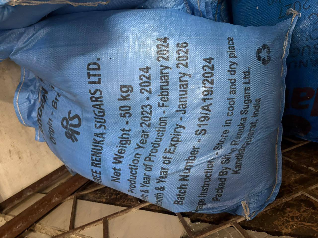 NOGIAZANA NY SAKAFO SY ENTANA LANY DATY TRATRA TAMINA TRANOMBAROTRA IRAY TAO TAOLAGNARO