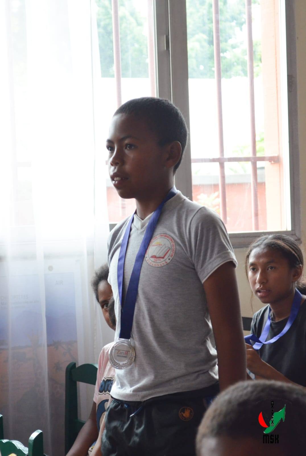 ZARO HO TIA VAKY BOKY NY ANKIZY MPIANATRA