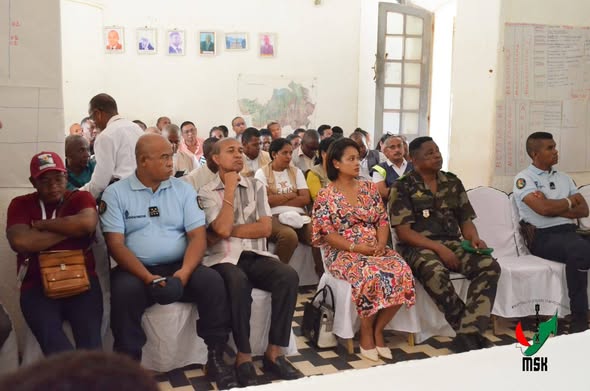 MITSANGANA NY "CENTRE OPERATIONNEL"AO BETSIBOKA ANDRINDRANA NY ASA FANARENANA NY TAKAITRA NAVELAN'NY RIVODOZA FYTIA