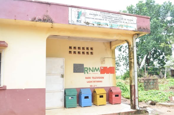 NY MINISITERAN'NY SERASERA SY NY KOLONTSAINA NO MIANTOKA NY FAMPITAM-BAOVAO HAINGANA SY NY VAOVAO TSY TAPAKA HO AN'NY MPIRAY TANINDRAZANA MANDRITRA NY FIATREHANA NY RIVODOZA FYTIA