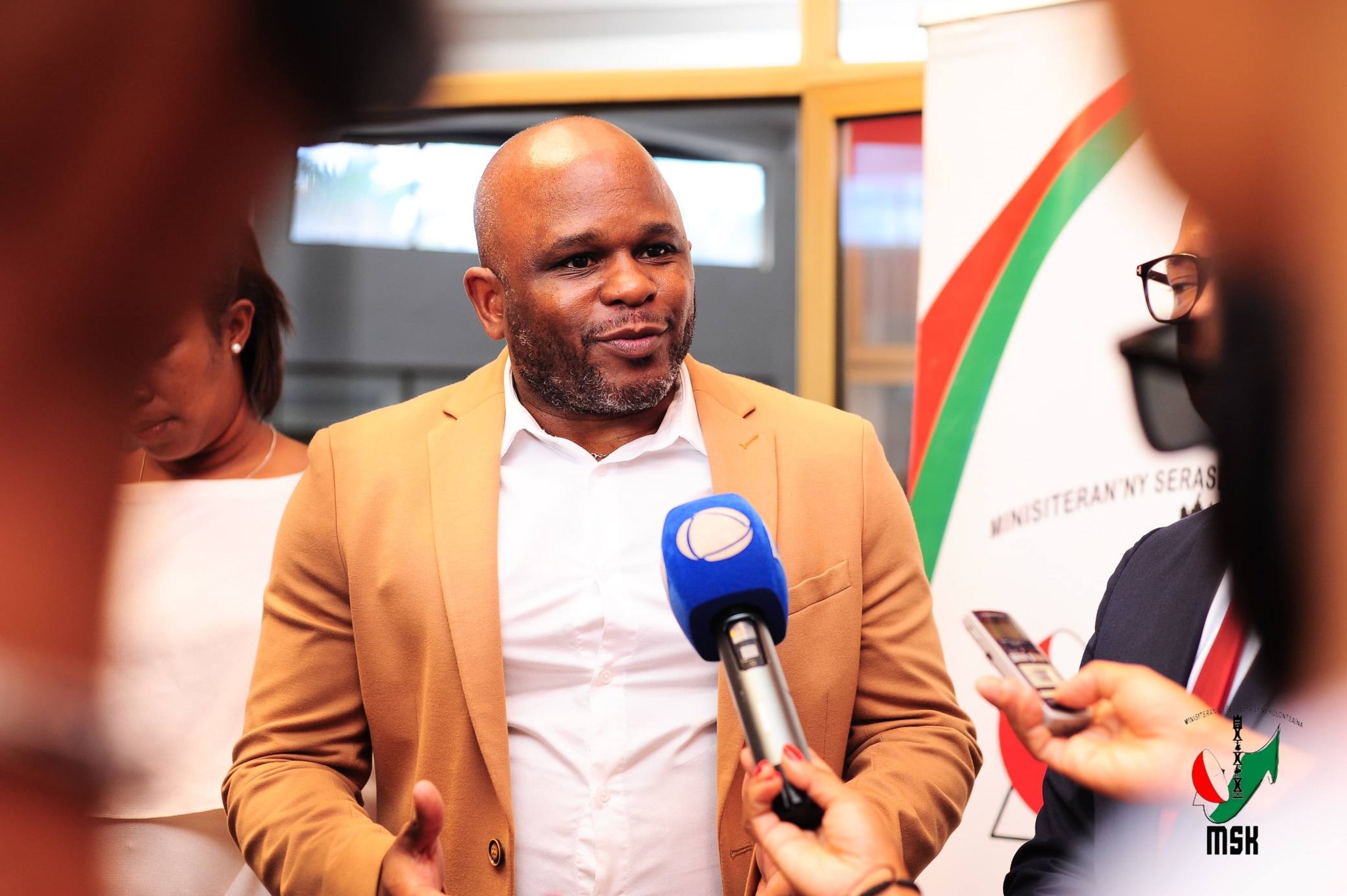 MITONDRA NY TRAIKEFANY, MIARA-MIENTANA AMIN’NY MINISITERAN’NY SERASERA SY NY KOLONTSAINA EO AMIN’NY LAFINY FAMPIOFANANA MOMBA NY SERASERA NY "𝗣𝗘𝗔𝗞"