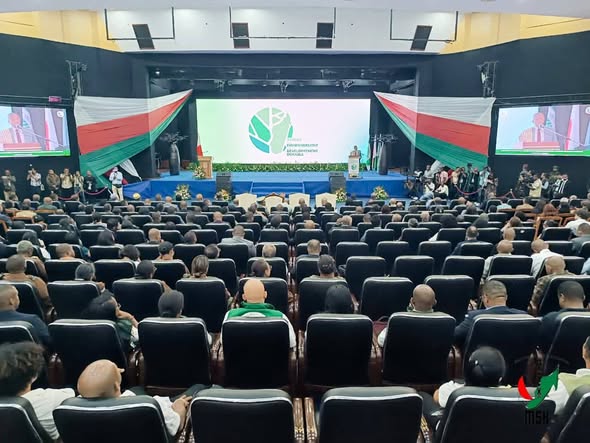 FANOKAFANA AMIN'NY FOMBA OFISIALY NY "FAKAN-KEVITRA NASIONALY HO AN'NY TONTOLO IAINANA SY NY FANDROSOANA LOVAINJAFY".