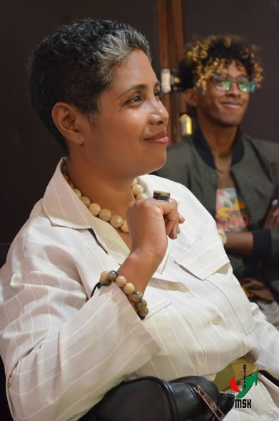 NAHAZO AMBOARA TAMIN’NY FIFANINANANA SEHO ARA-JAVA-KANTO NATAO TANY INDIA NY MALAGASY .