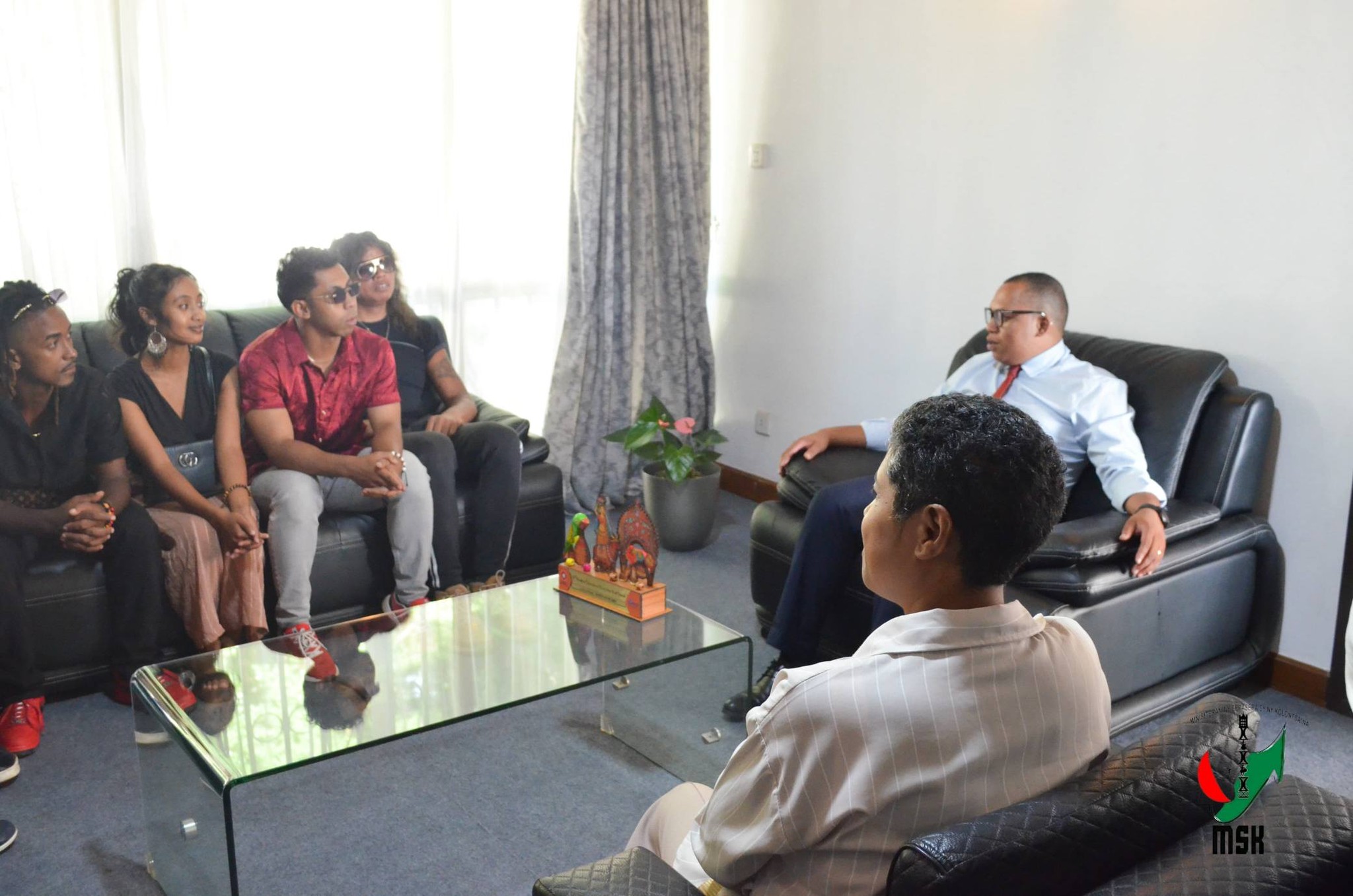 NAHAZO AMBOARA TAMIN’NY FIFANINANANA SEHO ARA-JAVA-KANTO NATAO TANY INDIA NY MALAGASY .