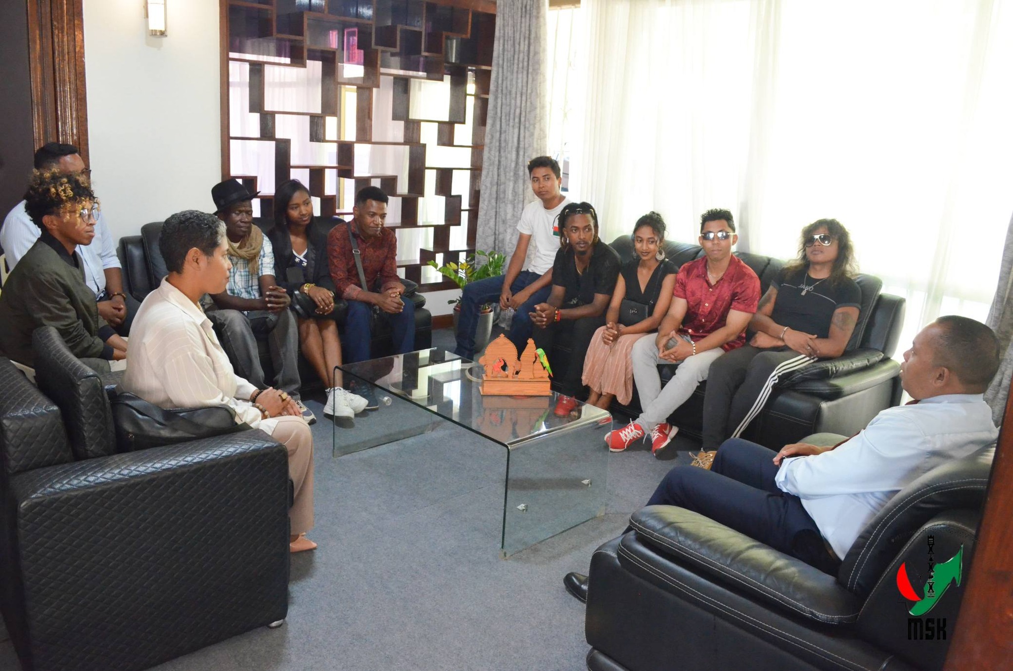 NAHAZO AMBOARA TAMIN’NY FIFANINANANA SEHO ARA-JAVA-KANTO NATAO TANY INDIA NY MALAGASY .