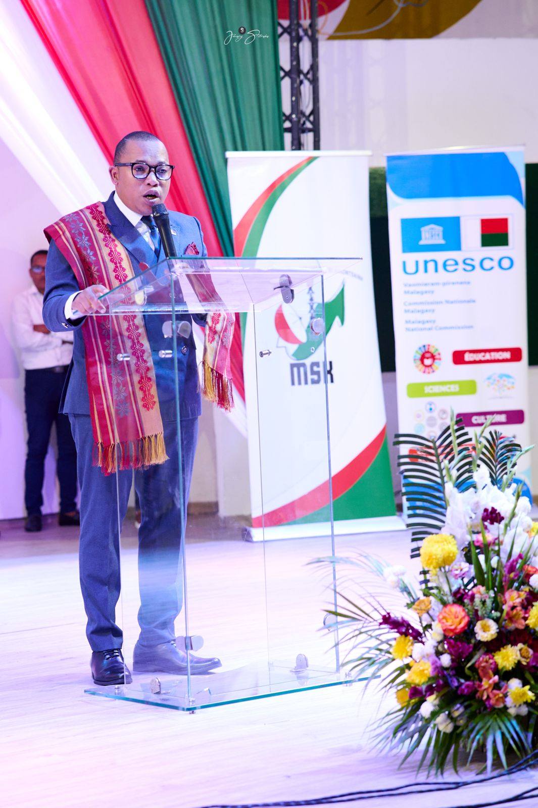 HANAO ADISISIKA HAHAZOAN' NY MPIKABARY MALAGASY MARI-PAHAIZANA ARA-PANJAKANA MISY TOMBOKASE MENA NY MINISITRA GASCAR FENOSOA