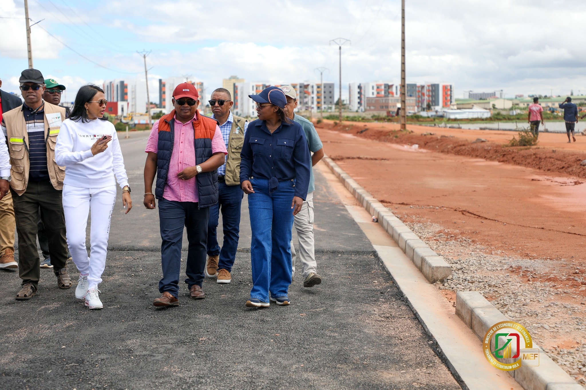 FIDINANA IFOTONY NIJERY NY FANDROSOAN' NY ASA ENY AMIN' NY LALAM- IVATO