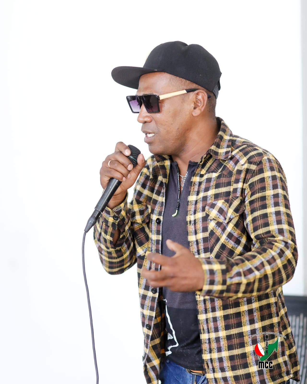 FAKAN-KEVITRA ARA-KOLONTSAINA