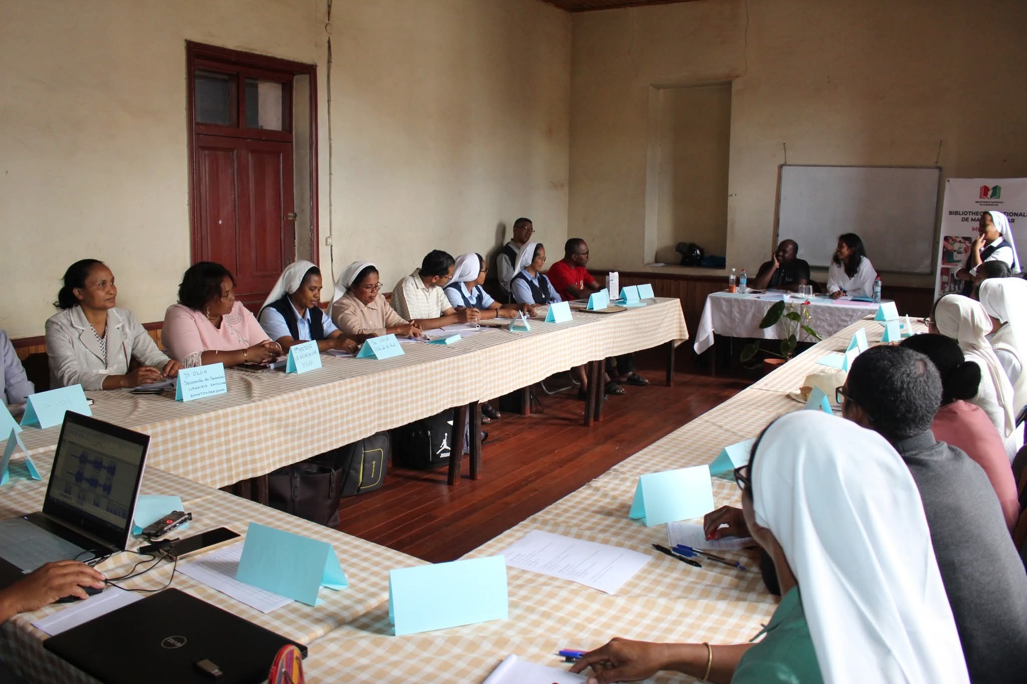 FAMPIOFANANA SY FIZARANA TRAIKEFA NIARAHANA TAMIN' NY VAOMIERAN' NY EVEKA HO AN' NY FIFANDRAISAN' NY MPIARA-BELONA-MADAGASIKARA (EKAR)