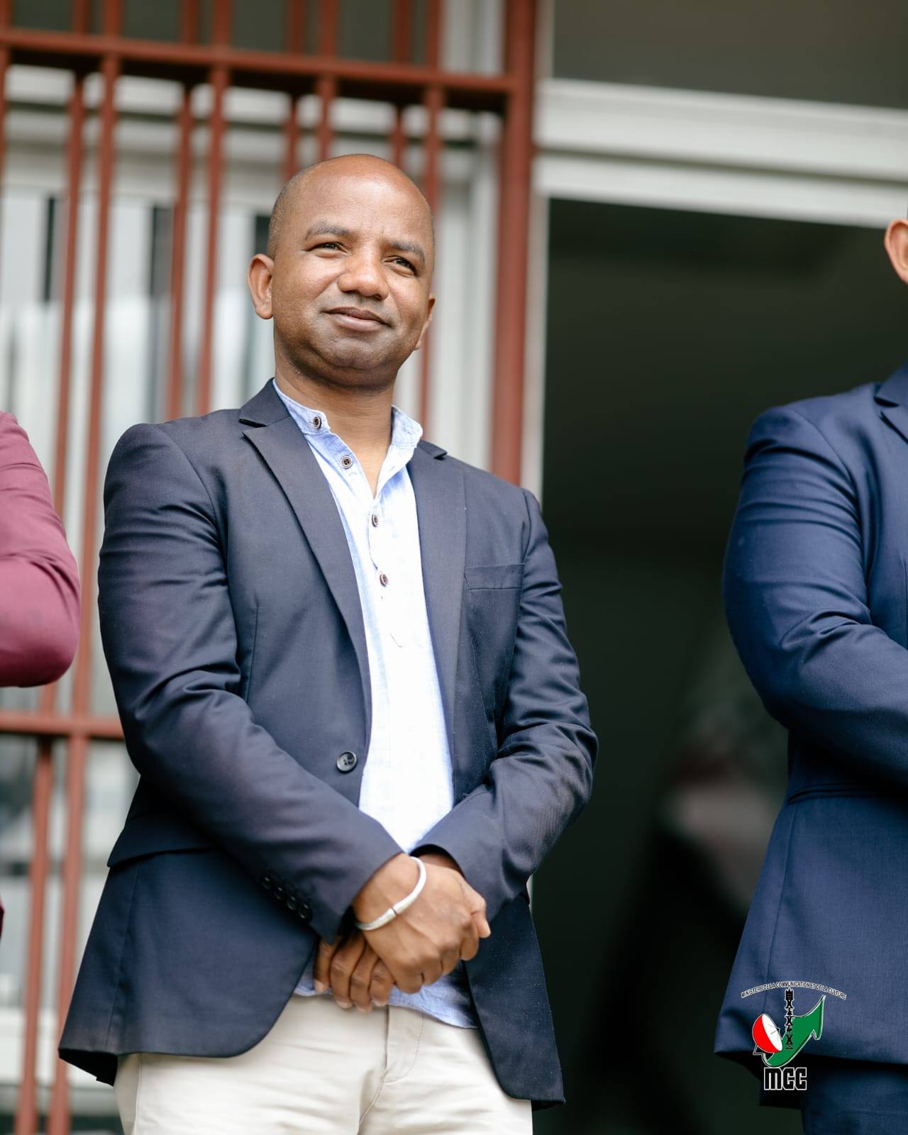 OMENTSIKA FAHAFAHAM-PO HATRANY NY VAHOAKA MPISITRAKA NY ASATSIKA - HAJAINTSIKA NY ASAM-PANJAKANA