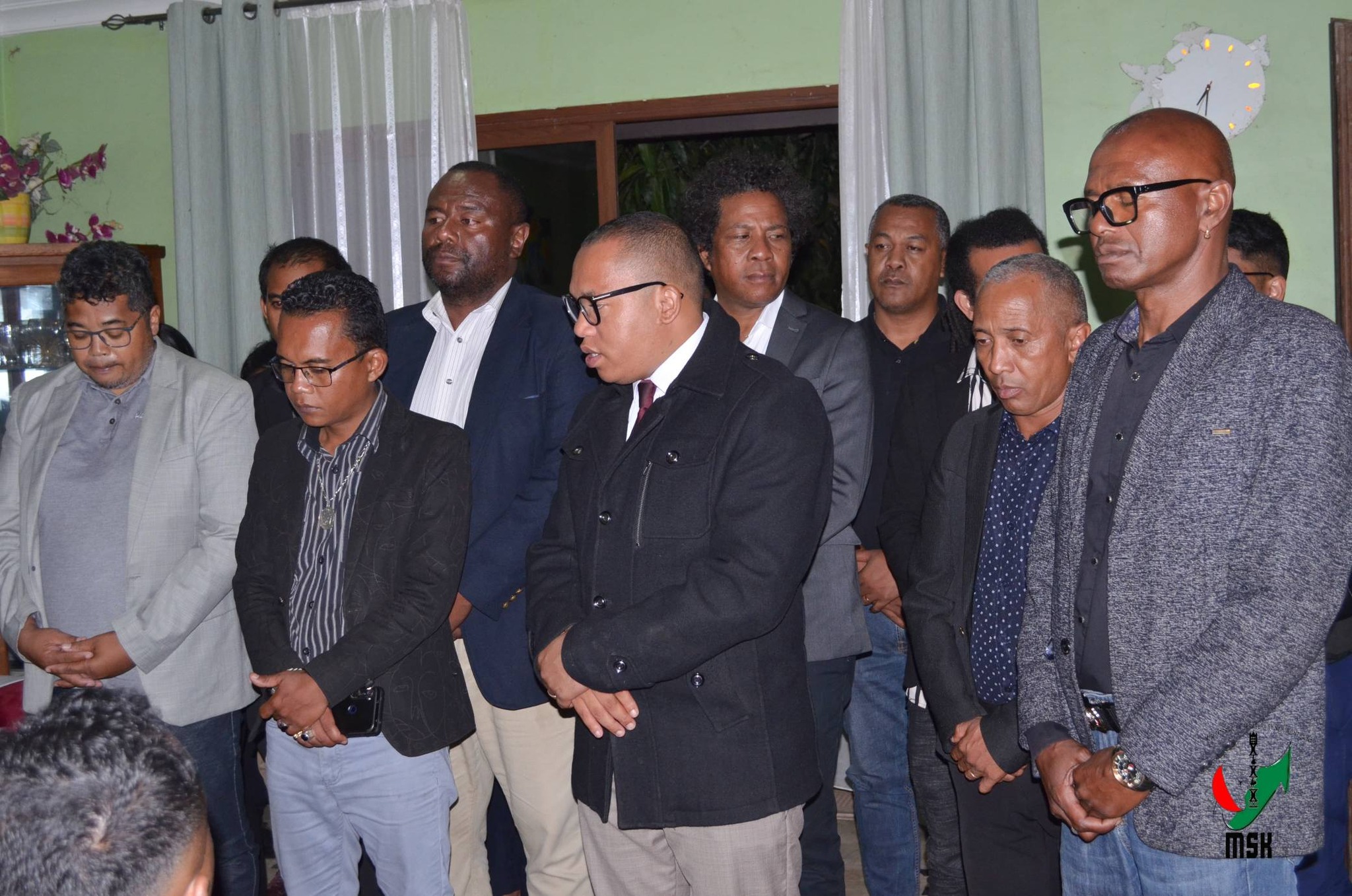 ZOKY NITARI-DALANA SY NAMPIANATRA MPANAO GAZETY MARO I ANNICK RAHERIMANANA, MPANAO GAZETY