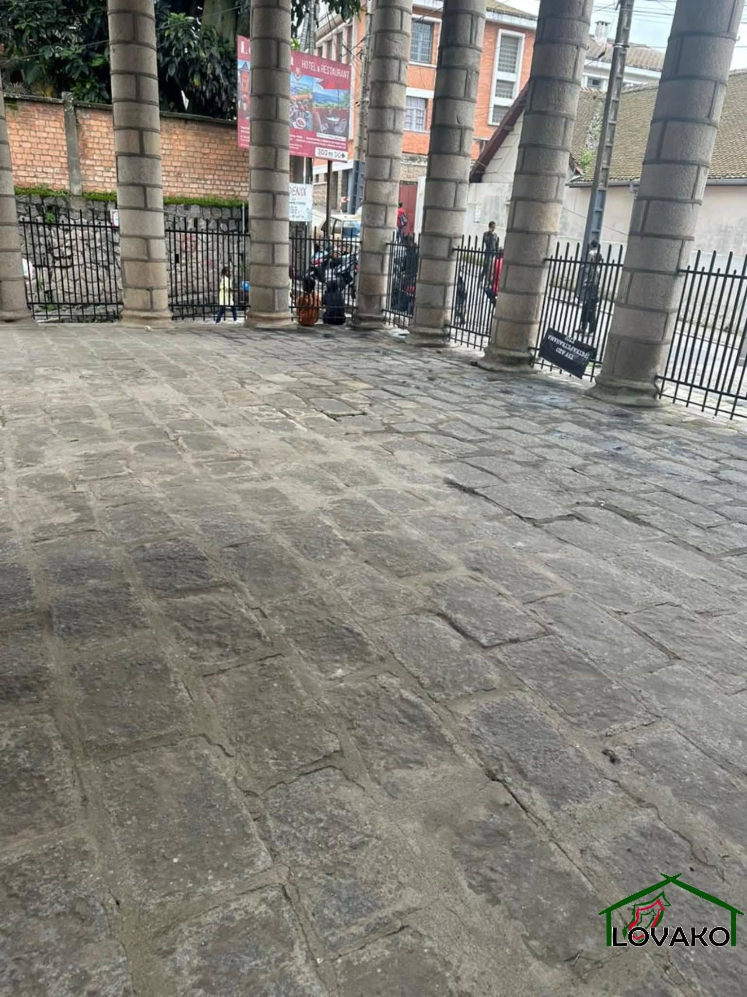 LAPAN' NY FITSARANA AMBATOFINANDRAHANA - HAREMBAKO-PIRENENA MIRAKITRA NY ELA