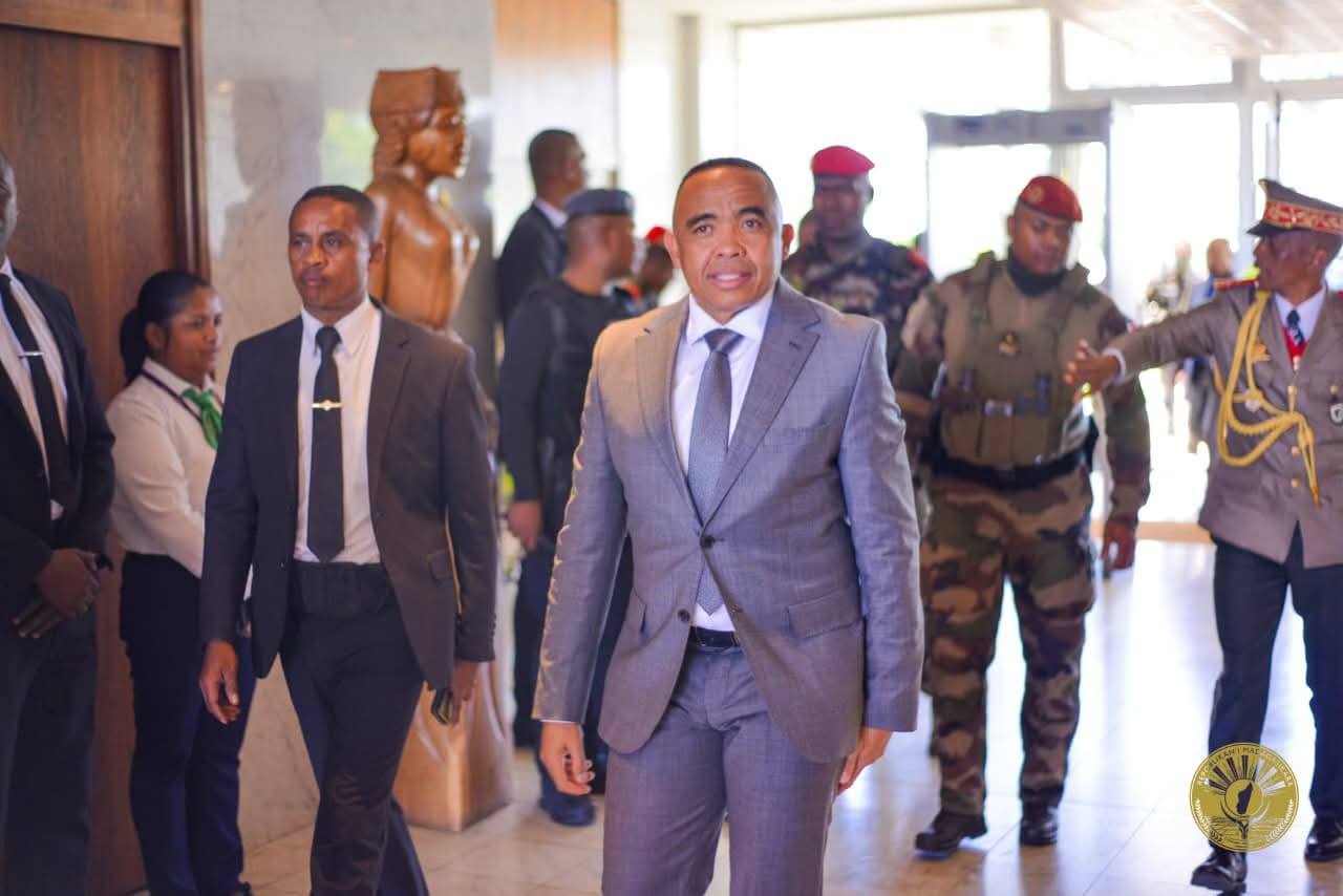 MIROSO AMIN' NY FANAVAOZANA IREO FITAOVANA ENTIN' NY TAFIKA MALAGASY MANATSARA NY ASANY NY FITONDRAM-PANJAKANA MALAGASY