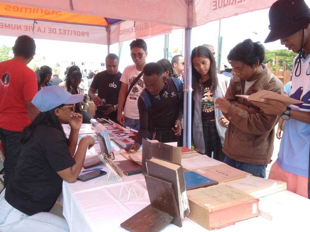 LITERATIORA MITETY SEKOLY