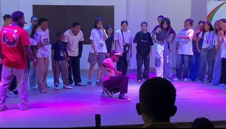 ANJARAN' NY TANORA INDRAY ANDROANY NO NANOLOTRA HETSIKA ARA-KOLONTSAINA EO AMIN' NY TONTOLON' NY DIHY AN-TANAN-DEHIBE