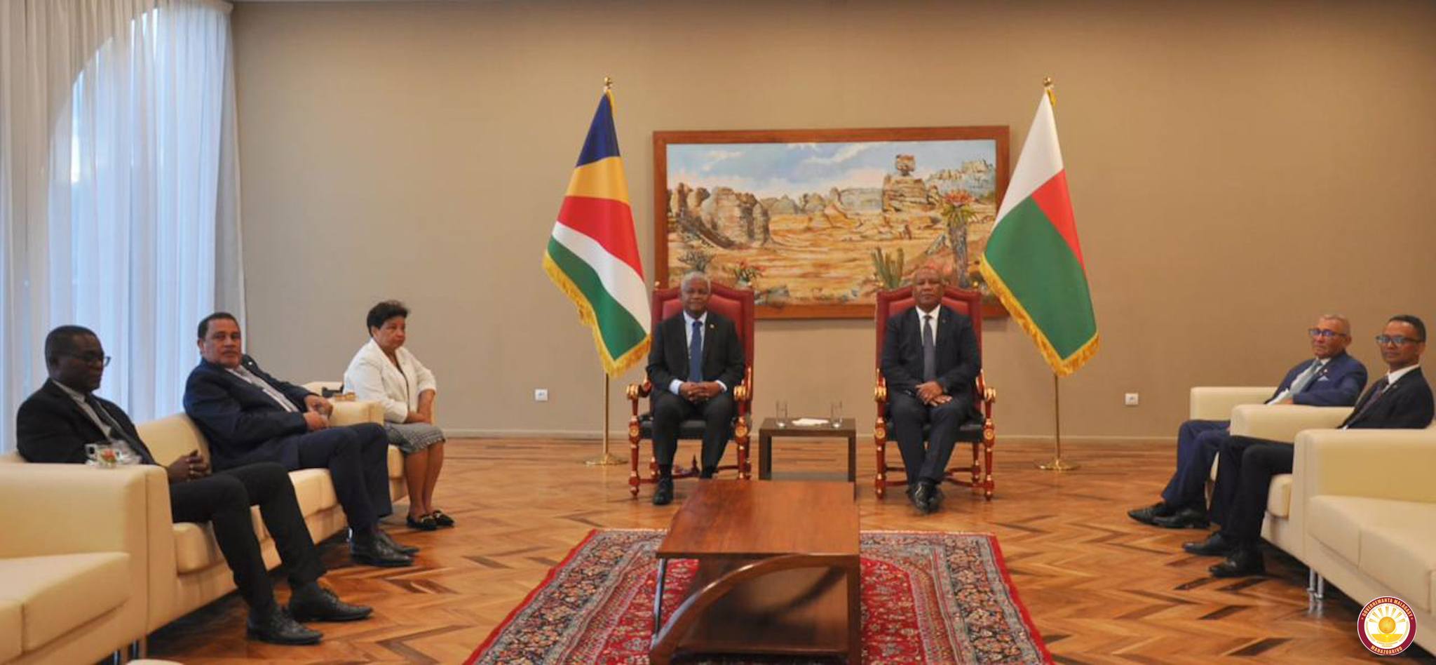 MIGADONA ETO MAGADASIKARA NY FILOHAN' NY REPOBLIKAN' I SEYCHELLES SY RAMATOA VADINY