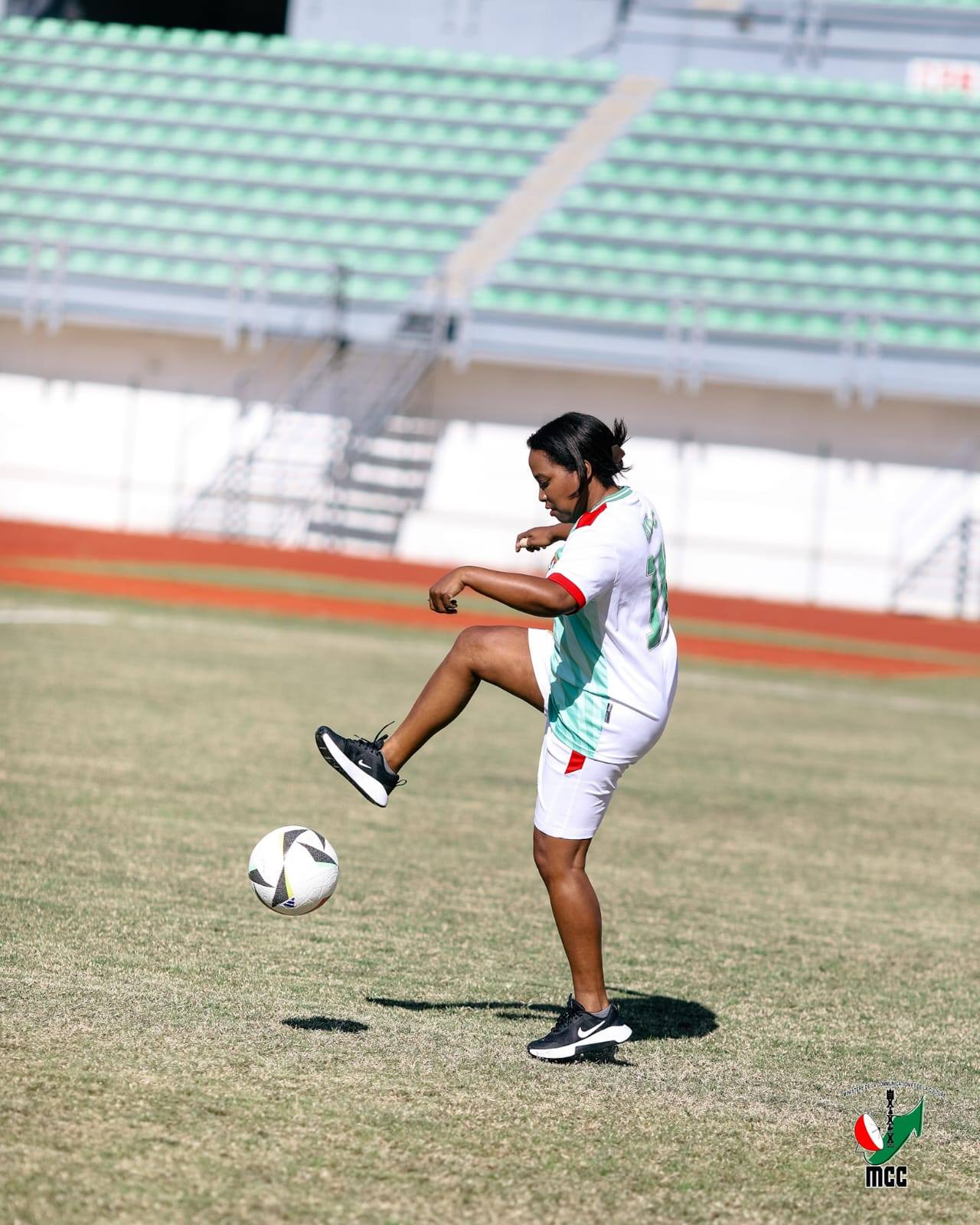 LALAO ARA-PANATANJAHANTENA NIALOAVANA DIABE TEO AMIN' NY TSANGAMBATO AN'I AMBOHIJATOVO NIHAZO NY KIANJAN' I BAREA MAHAMASINA