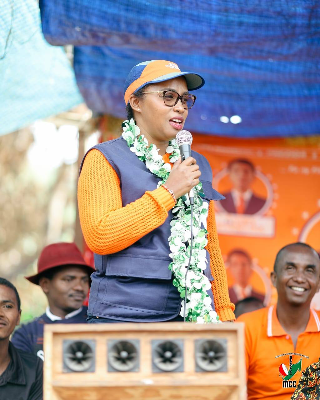 TONGA NIJERY MIVANTANA NY VAHOAKAN' I NOSY VARIKA NY FITONDRAM-PANJAKANA TAMIN' NY ALALAN'NY MINISTRY NY SERASERA SY NY KOLONTSAINA