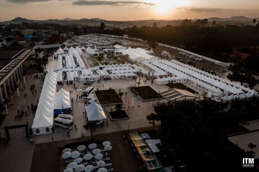 LAHARANA FAHATELO AMIN'NY FAMPIDIRANA VOLA VAHINY ETO MADAGASIKARA NY FIZAHANTANY