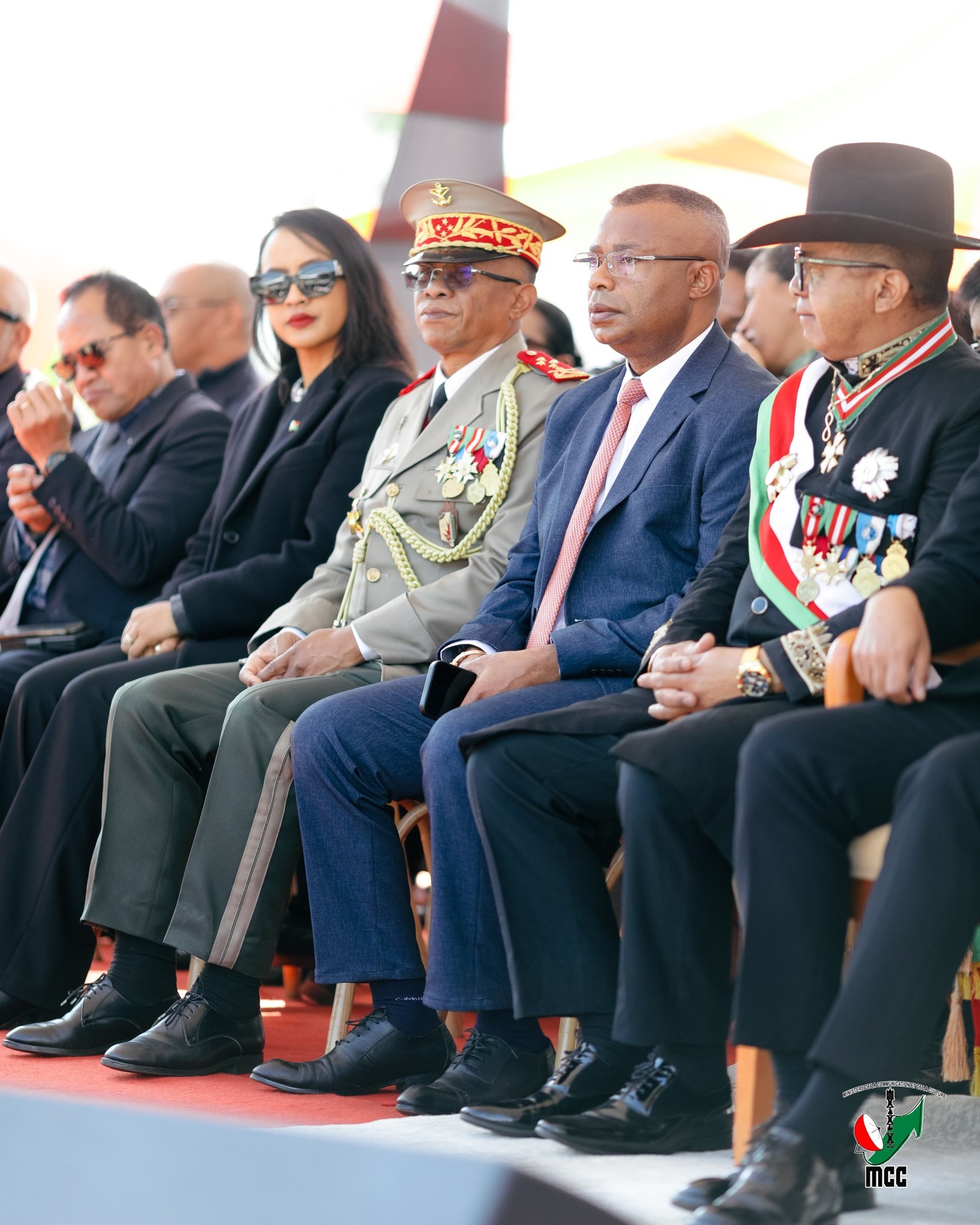 TONTOSA NY FANDRAISANA TAMIN'NY FOMBA OFISIALY NY AMPAHANY AMIN'IREO BUS ELECTRIQUE