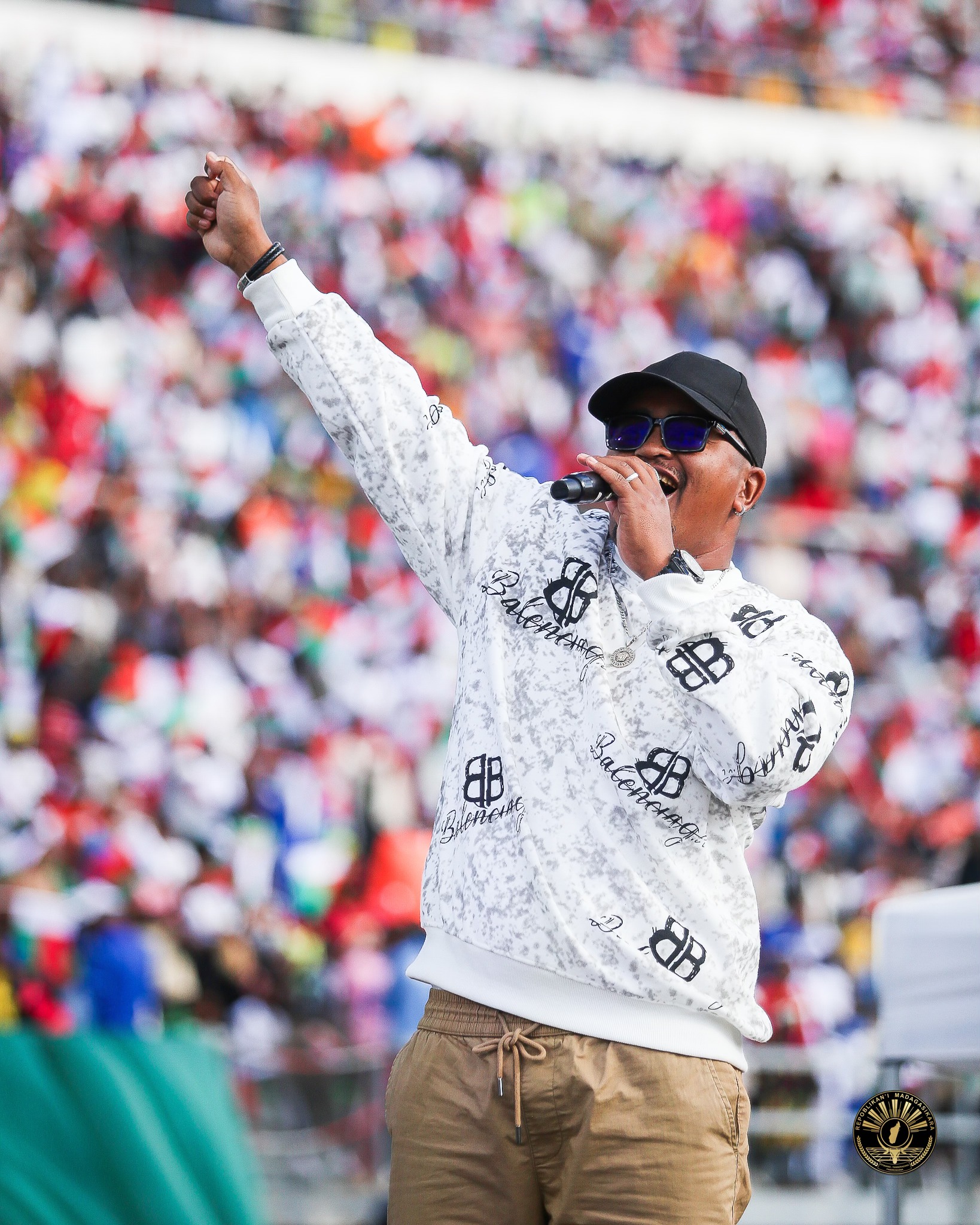 MANAN-DANJA MANOKANA HO AN' NY FIRENENA IZAO FAHA-65 TAONA NIVERENAN' NY FAHALEOVANTENA IZAO