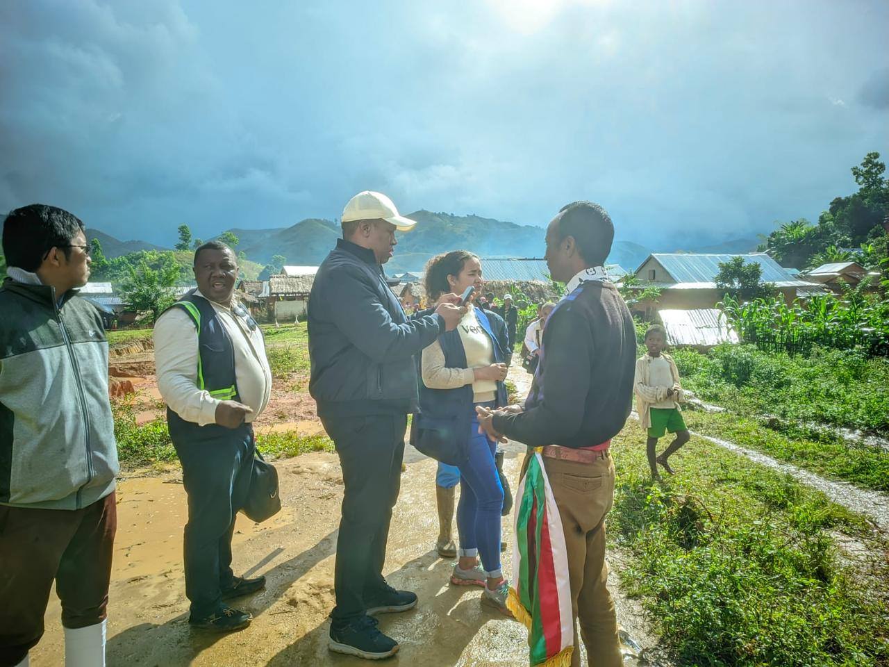 HO FANAMAFISANA IREO EZAKA NATOMBOKA DIA TONGA AO IKONGO IREO SOLONTENAN'NY GOVERNEMANTA