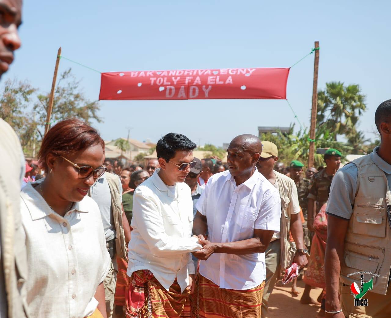 NY TANTARA NO TOKONY HO FOTOTRY NY AMPINGA HO ENTINTSIKA MIADY SY AMPIAKATRA AVO DIA AVO NY HAMPOHOM-PIRENENA SY NY HASIN' NY FITIAVAN-TANINDRAZANA