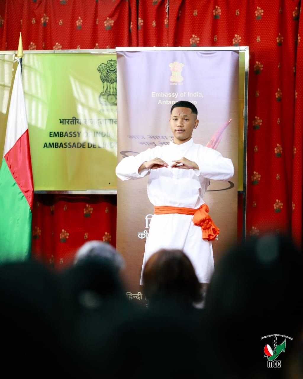 FIFANAKALOZANA ARA-KOLONTSAINA