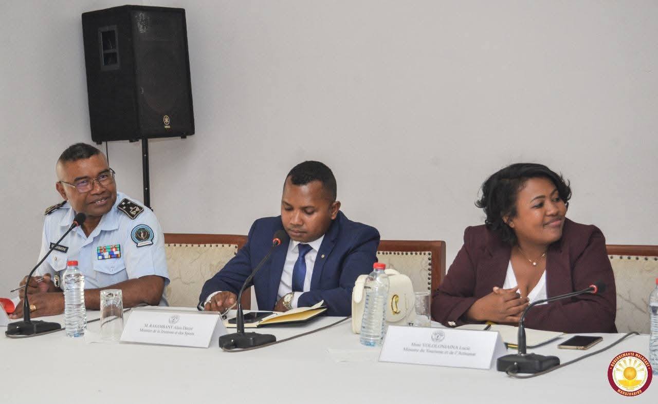 FILANKEVITRY NY GOVERNEMANTA VOALOHANY NOTARIHIN' NY PRAIMINISITRA RAJAONARIVELO HERINTSALAMA ANDRIAMASY