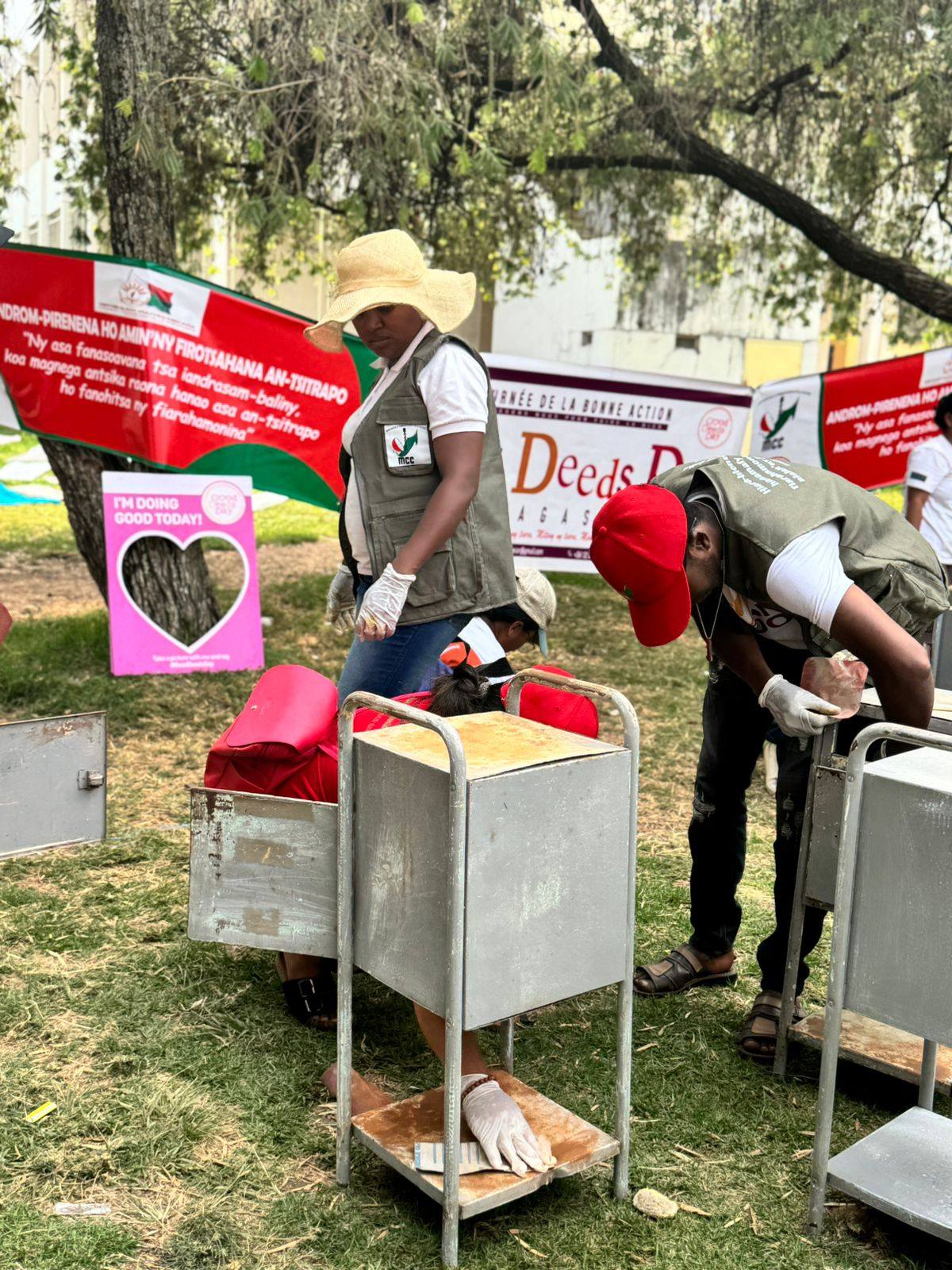 FIARAHA-MIASA SY FIARAHA-MIENTANA HO AMIN' NY FANAVAOZANA