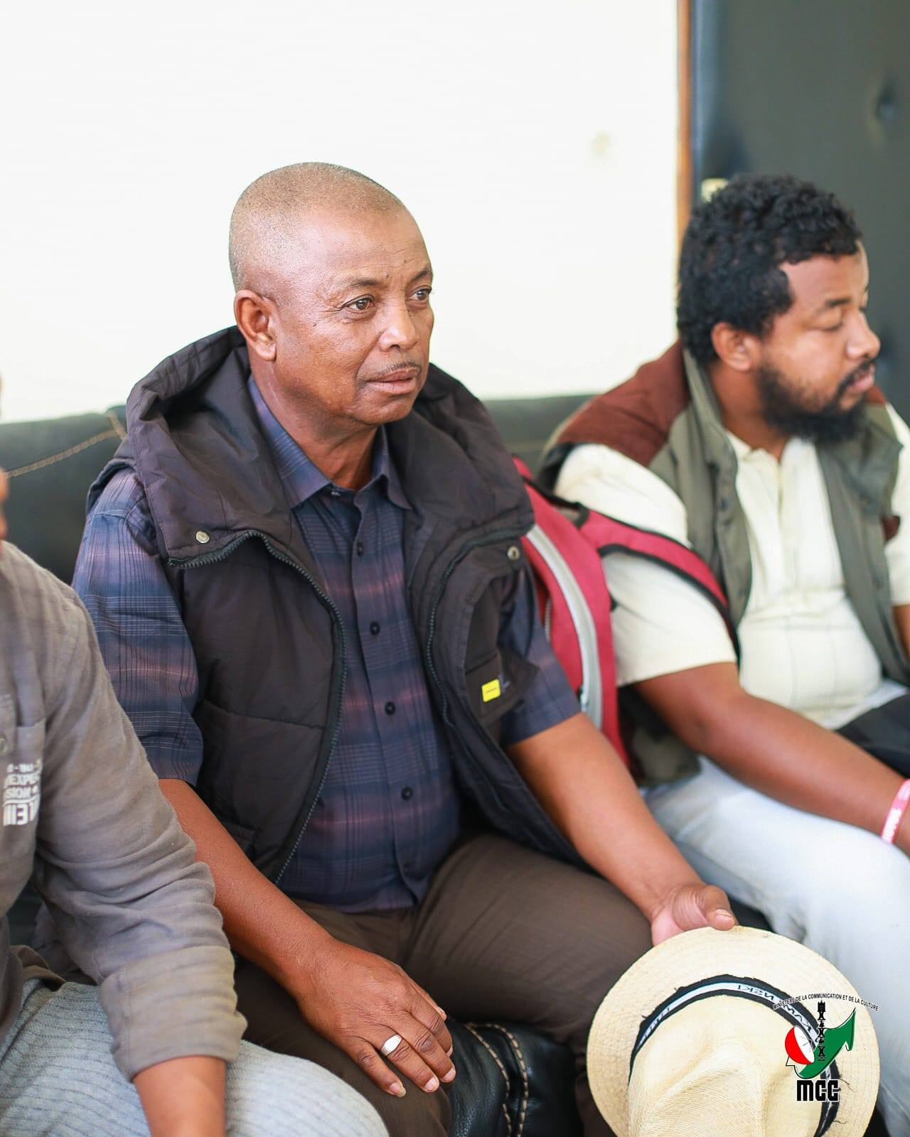 MIANDRANDRA FOTODRAFITR' ASA LEHIBE KOKOA IREO MPANAO HIRAGASY