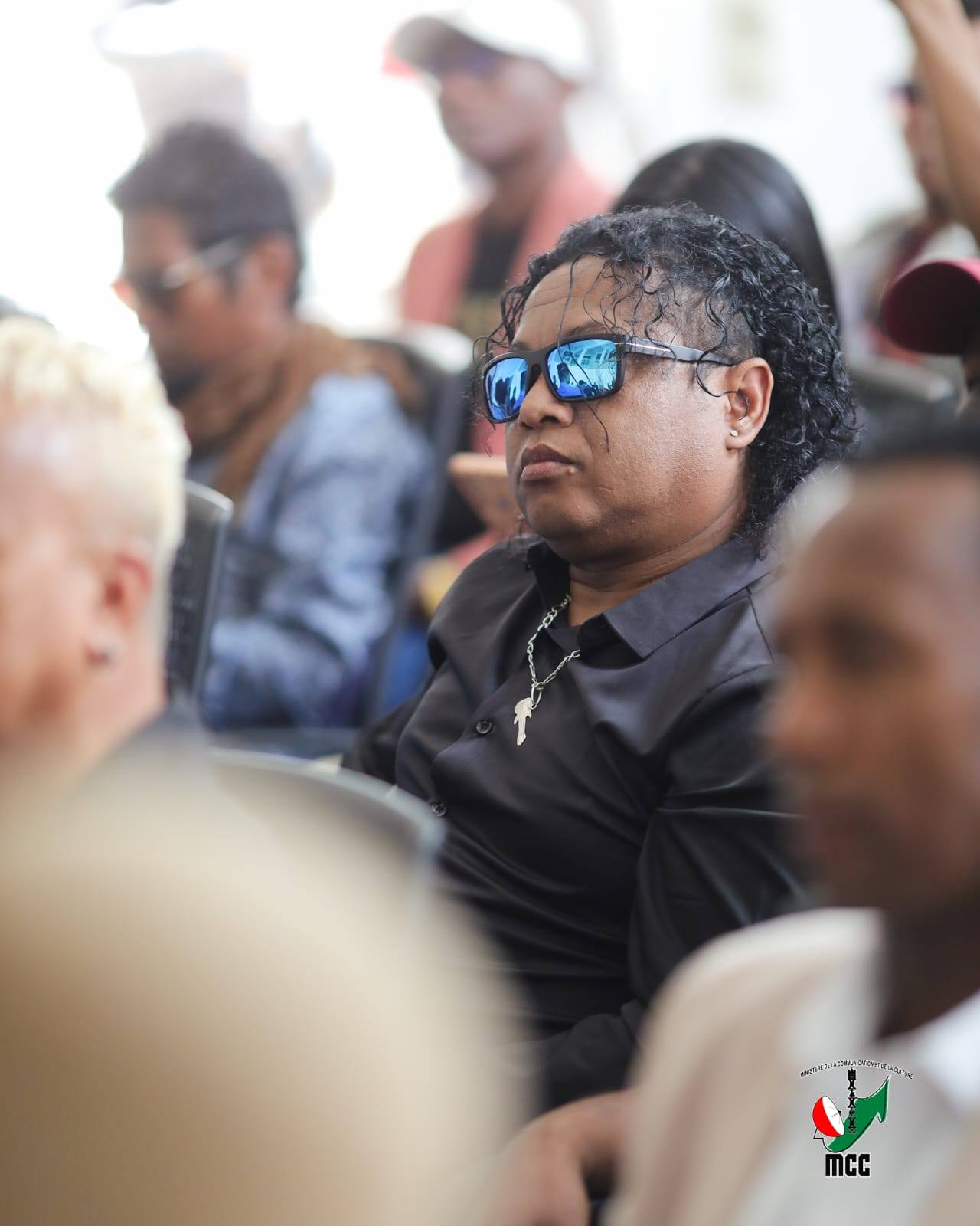 TAO ANATY FIRAHALAHIANA NY FIHAONANA NANAOVANA DINIDINIKA TEO AMIN' IREO MPANAKANTO SY NY MINISITRA MPIAHY