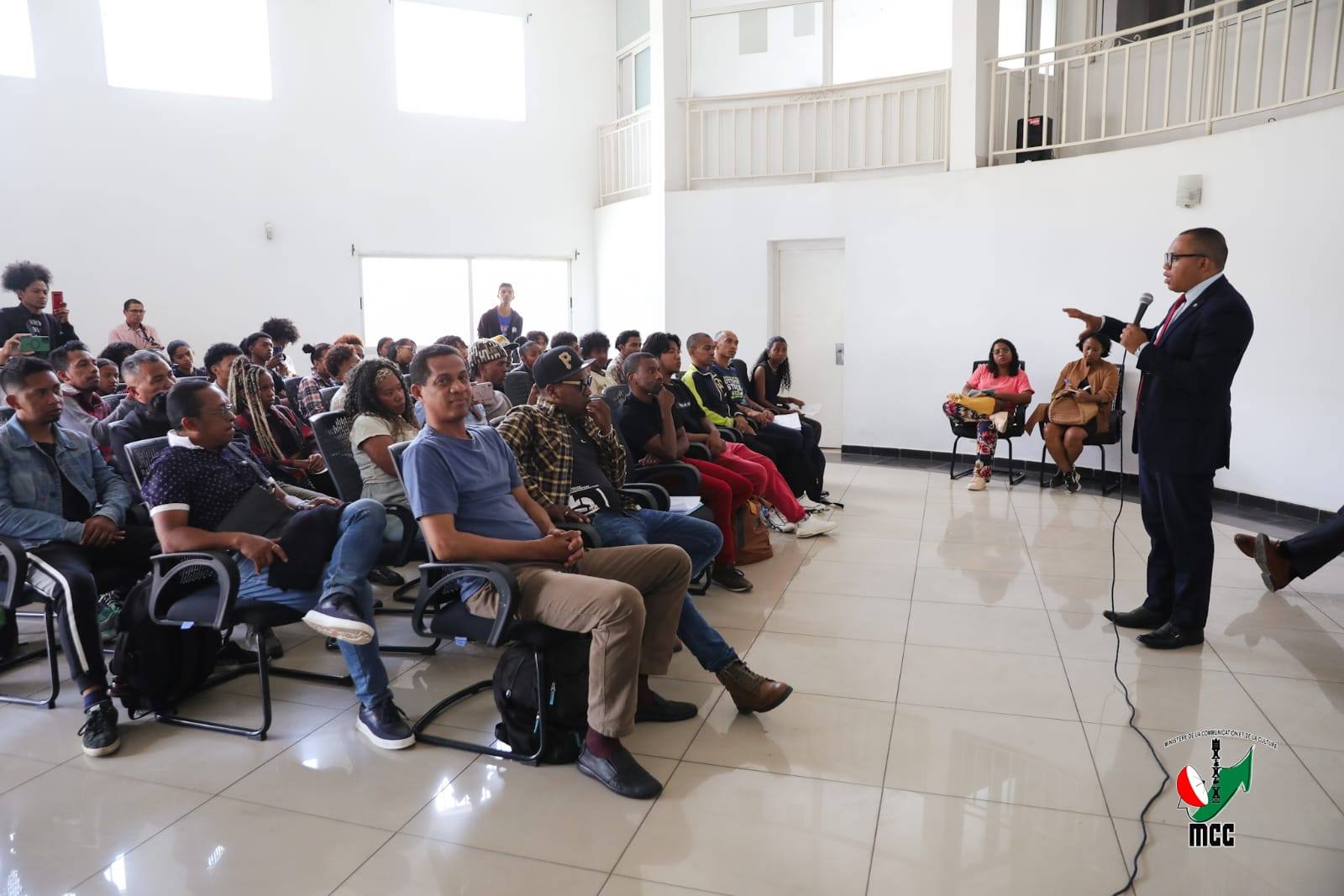 FAKAN-KEVITRA ARA-KOLONTSAINA