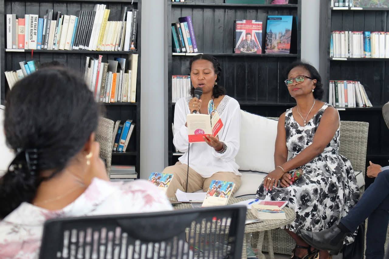 FAMPAHAFANTARANA ILAY TANTARA FORONINA "DEUX COEURS DANS MON CORPS"