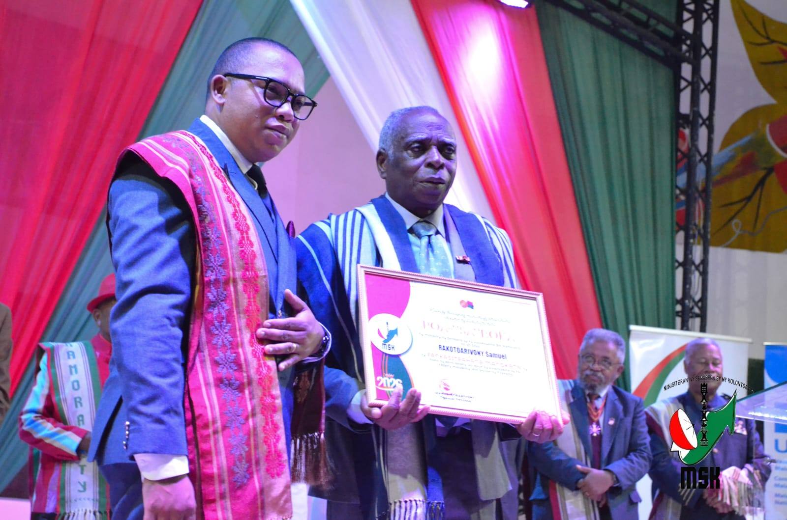 " POA-TSATROKA" ENDRIM-PANKASITRAHANA MANOKANA AVT AMIN' NY MINISITRA HO AN' IREO NAHAVITA BE TEO AMIN' NY SEHATRY NY KABARY SY NY KOLONTSAINA