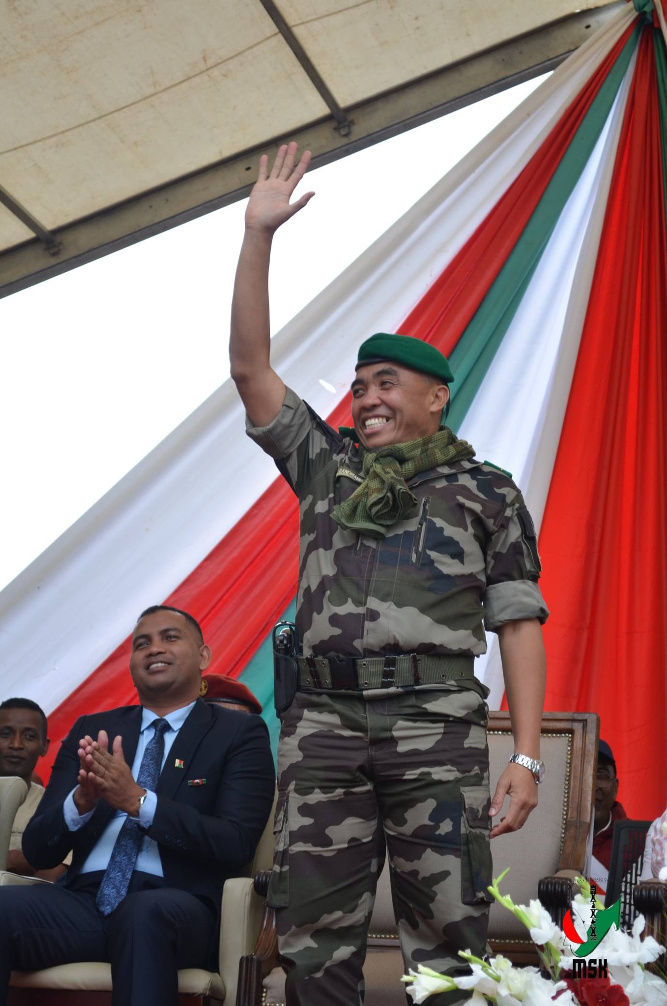 ENDRIKA HITA MASO FANKASITRAHANA NY EZAKA VITAN' NY MPISEHATRA ARA-KOLONTSAINA SADY FAMPIRISIHANA AMIN' NY TSARA KOKOA HATRANY NY MARI-BONINAHITRY NY KANTO