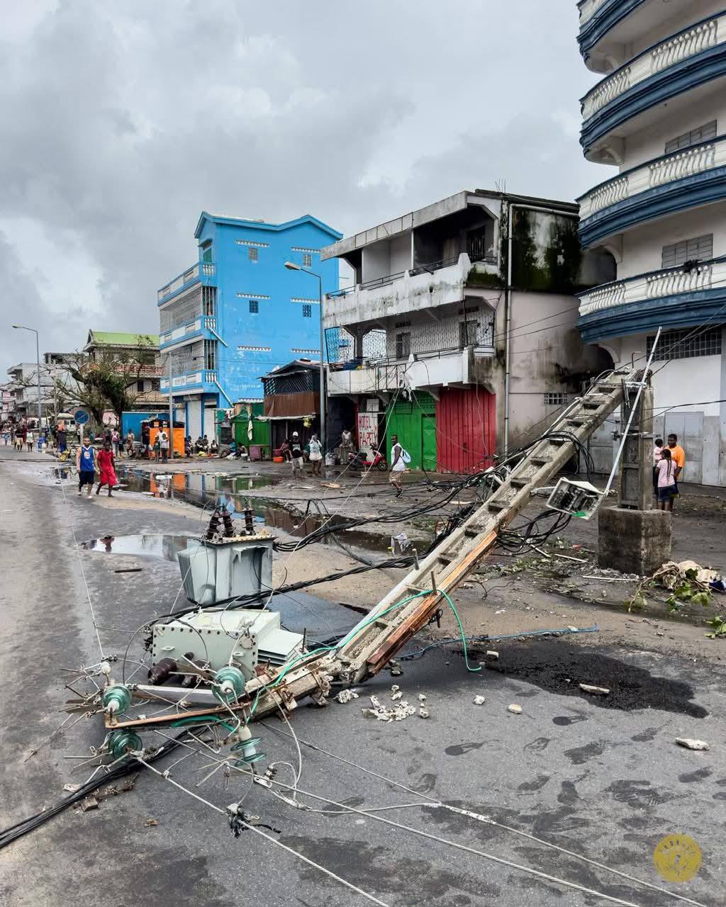 "HIARA-HIATRIKA SY HIOMBOM-PO AMIN' NY VAHOAKAN' NY FARITRA ATSINANANA NO NAHATONGAVAKO ETO" HOY NY FILOHAN' NY REPOBLIKAN' I MADAGASIKARA NY KOLONELY RANDRIANIRINA MICHAEL