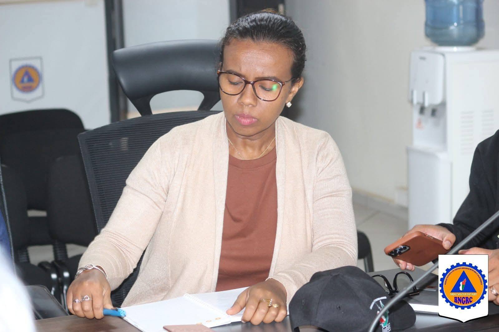 RIVODOZA GEZANI: FIVORIANA STRATEJIKA MAIKA NOTARIHIN' NY MINISI-PANJAKANA MIADIDY NY FANAVAOZANA TETO ANIVON' NY CNCOU-BNGRC