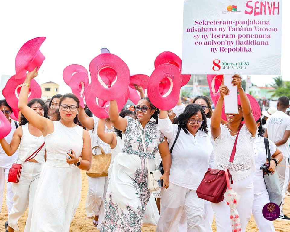 HOY RAMATOA MIALY RAJOELINA, VADIN'NY FILOHAM-PIRENENA, ANDROANY TANY MAHAJANGA